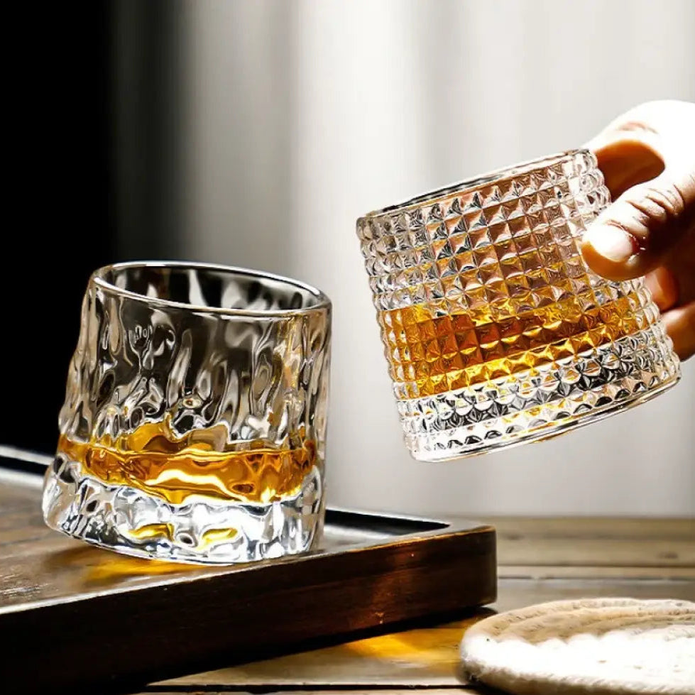 Kit with 3 Whiskey Revolve model glasses