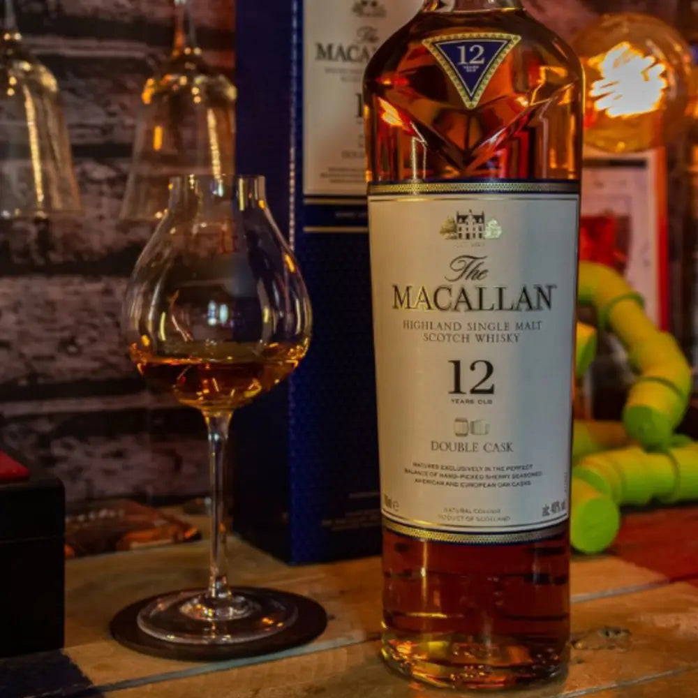 Taça de Cristal para Whisky modelo Tulipa - 245ml 041